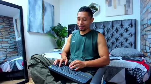 Snapshot of richar_voller chatting on May 28, 2026, 11:29 am richar_voller online show from May 28, 2026, 11:29 am