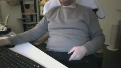Snapshot of richard97188 chatting on May 6, 2026, 8:25 pm richard97188 online show from May 6, 2026, 8:25 pm
