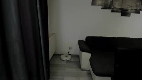 RichardDarell online show from April 25, 2026, 5:21 am