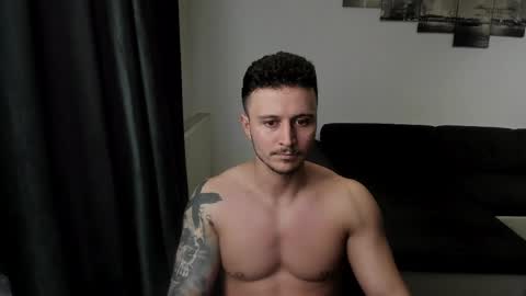 Snapshot of richarddarell chatting on June 9, 2026, 5:08 am RichardDarell online show from June 9, 2026, 5:08 am