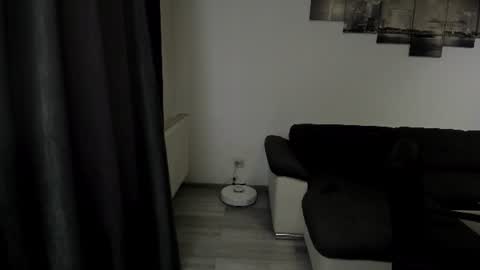 Snapshot of richarddarell chatting on July 30, 2026, 5:50 am RichardDarell online show from July 30, 2026, 5:50 am