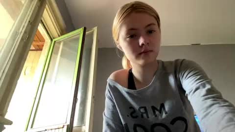 Snapshot of richellearmentrout chatting on July 2, 2026, 2:12 pm jenny online show from July 2, 2026, 2:12 pm