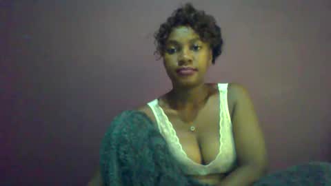 Snapshot of ricie001 chatting on April 24, 2026, 8:28 am ricie001 online show from April 24, 2026, 8:28 am