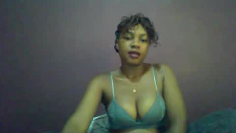 Snapshot of ricie001 chatting on April 30, 2026, 7:36 am ricie001 online show from April 30, 2026, 7:36 am