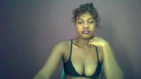 Snapshot of ricie001 chatting on May 13, 2026, 12:35 pm ricie001 online show from May 13, 2026, 12:35 pm
