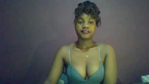 Snapshot of ricie001 chatting on June 4, 2026, 7:36 am ricie001 online show from June 4, 2026, 7:36 am