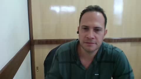 Snapshot of rick503835 chatting on December 17, 2025, 2:45 pm Rick Arian online show from December 17, 2025, 2:45 pm