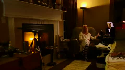 PINK HOLE TWINK online show from March 9, 2025, 6:50 am