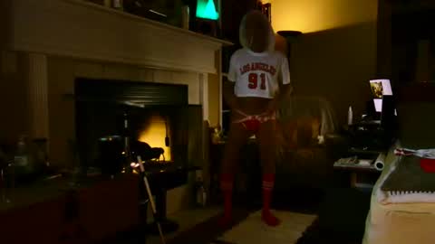 PINK HOLE TWINK online show from December 3, 2025, 3:03 am