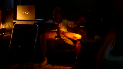 PINK HOLE TWINK online show from April 7, 2026, 5:08 am