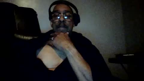 Snapshot of rico97681 chatting on October 9, 2025, 12:03 pm rico97681 online show from October 9, 2025, 12:03 pm