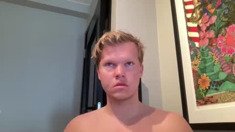 Snapshot of rico_self_facial chatting on June 20, 2026, 8:28 am Rico online show from June 20, 2026, 8:28 am