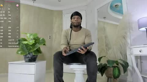 Snapshot of ricobrown777 chatting on May 5, 2026, 3:47 am RicoBrowm online show from May 5, 2026, 3:47 am