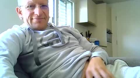 ricogumpi online show from May 8, 2026, 9:03 am