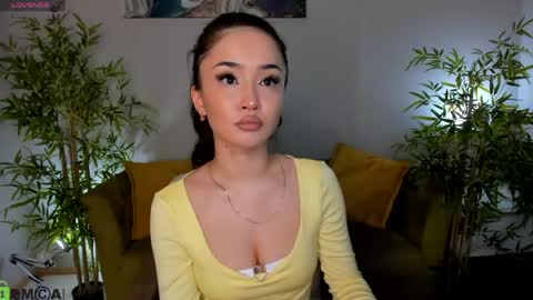 Snapshot of riddle_layla chatting on April 28, 2026, 10:31 am Layla online show from April 28, 2026, 10:31 am