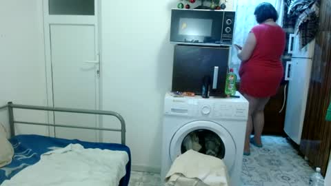 Snapshot of ridemerafsuzana chatting on December 14, 2024, 4:42 pm Ridemeraf online show from December 14, 2024, 4:42 pm