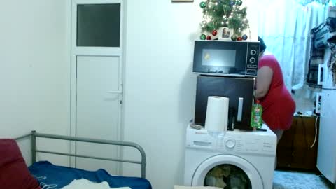 Snapshot of ridemerafsuzana chatting on December 15, 2024, 3:09 pm Ridemeraf online show from December 15, 2024, 3:09 pm