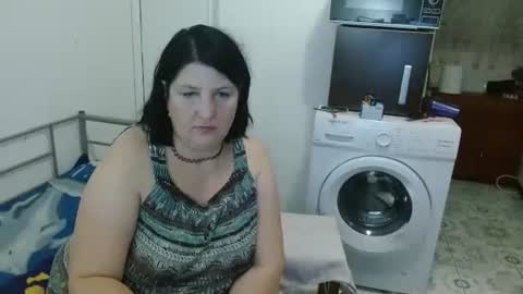 Snapshot of ridemerafsuzana chatting on January 3, 2025, 3:44 pm Ridemeraf online show from January 3, 2025, 3:44 pm