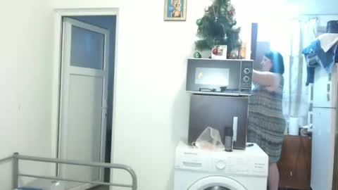 Snapshot of ridemerafsuzana chatting on January 31, 2025, 3:00 pm Ridemeraf online show from January 31, 2025, 3:00 pm