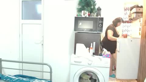 Snapshot of ridemerafsuzana chatting on December 3, 2025, 11:41 am Ridemeraf online show from December 3, 2025, 11:41 am