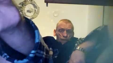 Snapshot of ridetherodd96 chatting on February 18, 2026, 3:35 am ridetherodd96 online show from February 18, 2026, 3:35 am