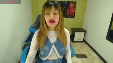 Snapshot of rihana_milan chatting on March 5, 2025, 10:44 am RIHANA online show from March 5, 2025, 10:44 am