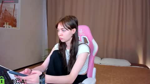 rihanna_walker online show from October 1, 2025, 1:33 am