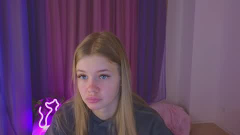 Rina online show from October 13, 2025, 9:15 pm