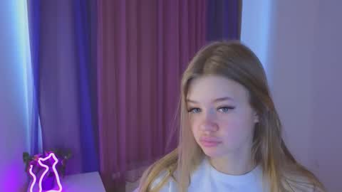 Rina online show from October 26, 2025, 9:26 am