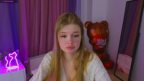 Rina online show from April 11, 2026, 8:46 pm