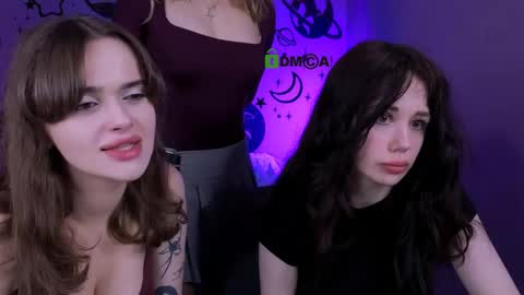 Snapshot of riley_sanders chatting on May 5, 2026, 7:11 pm Meow online show from May 5, 2026, 7:11 pm