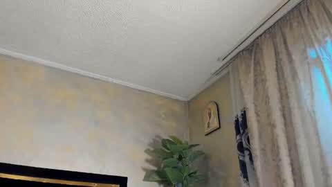 rileylannax online show from June 5, 2026, 4:30 am