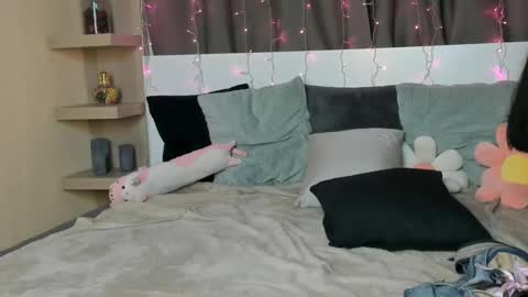 Emily online show from February 20, 2025, 11:53 am