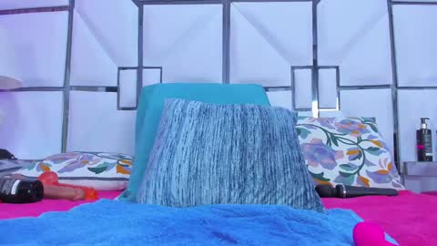 Riley online show from February 5, 2025, 2:37 pm