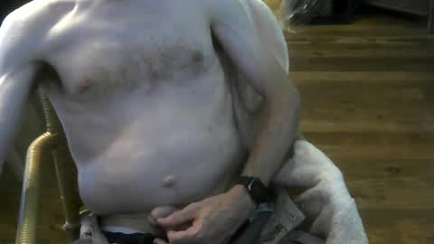 Snapshot of rimbu32 chatting on June 25, 2026, 9:25 am kriebeltje online show from June 25, 2026, 9:25 am