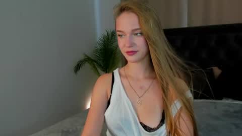 Snapshot of rina_balle chatting on August 6, 2026, 11:45 am Rina online show from August 6, 2026, 11:45 am