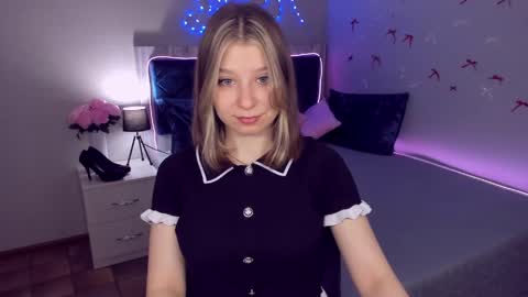 Snapshot of rinacake chatting on June 3, 2026, 8:28 am rinacake online show from June 3, 2026, 8:28 am