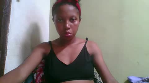 rinah654271 online show from April 17, 2026, 2:42 pm