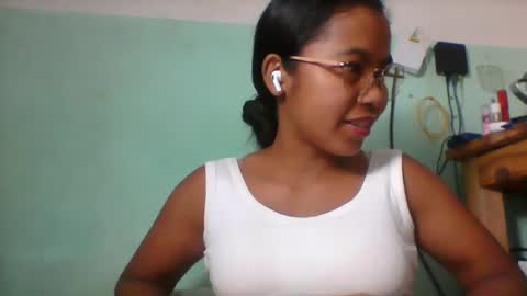 Snapshot of rinah856024 chatting on May 11, 2026, 2:45 pm rinah856024 online show from May 11, 2026, 2:45 pm