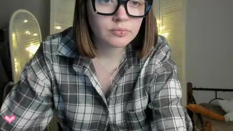 Rina online show from May 25, 2026, 5:08 pm