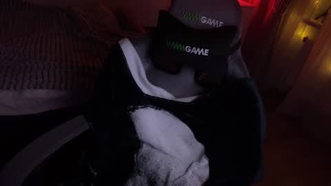   DianaBrite            fansl y online show from December 3, 2024, 7:11 pm