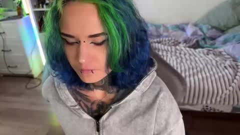   DianaBrite            fansl y online show from September 25, 2025, 1:15 pm