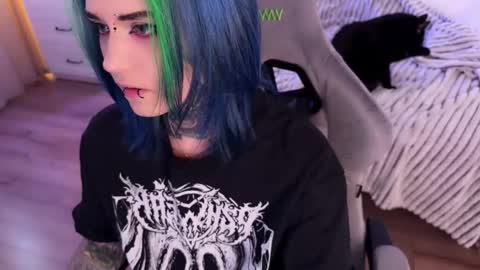   DianaBrite            fansl y online show from October 15, 2025, 1:11 pm