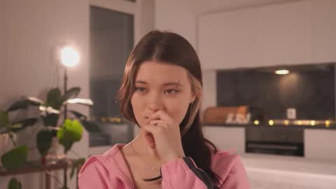 Akemi online show from February 4, 2026, 4:24 pm