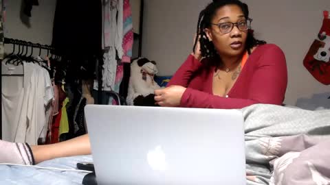 River Saint online show from February 14, 2025, 7:23 pm