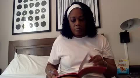 Snapshot of riversaint chatting on July 5, 2026, 6:04 pm River Saint online show from July 5, 2026, 6:04 pm
