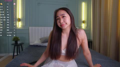 Snapshot of rizeshiro chatting on May 6, 2026, 5:35 am Rize online show from May 6, 2026, 5:35 am