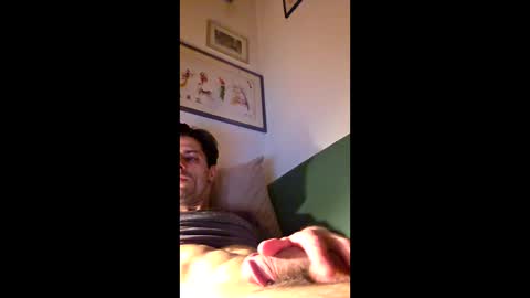 rizzo1980682473 online show from April 21, 2026, 11:18 pm