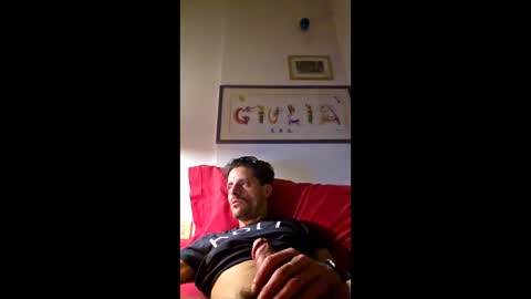 rizzo1980682473 online show from May 26, 2026, 11:12 pm