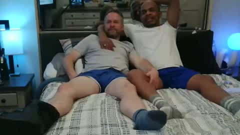 RJandScooterRJ-black guySc-white guy online show from February 22, 2026, 10:25 am
